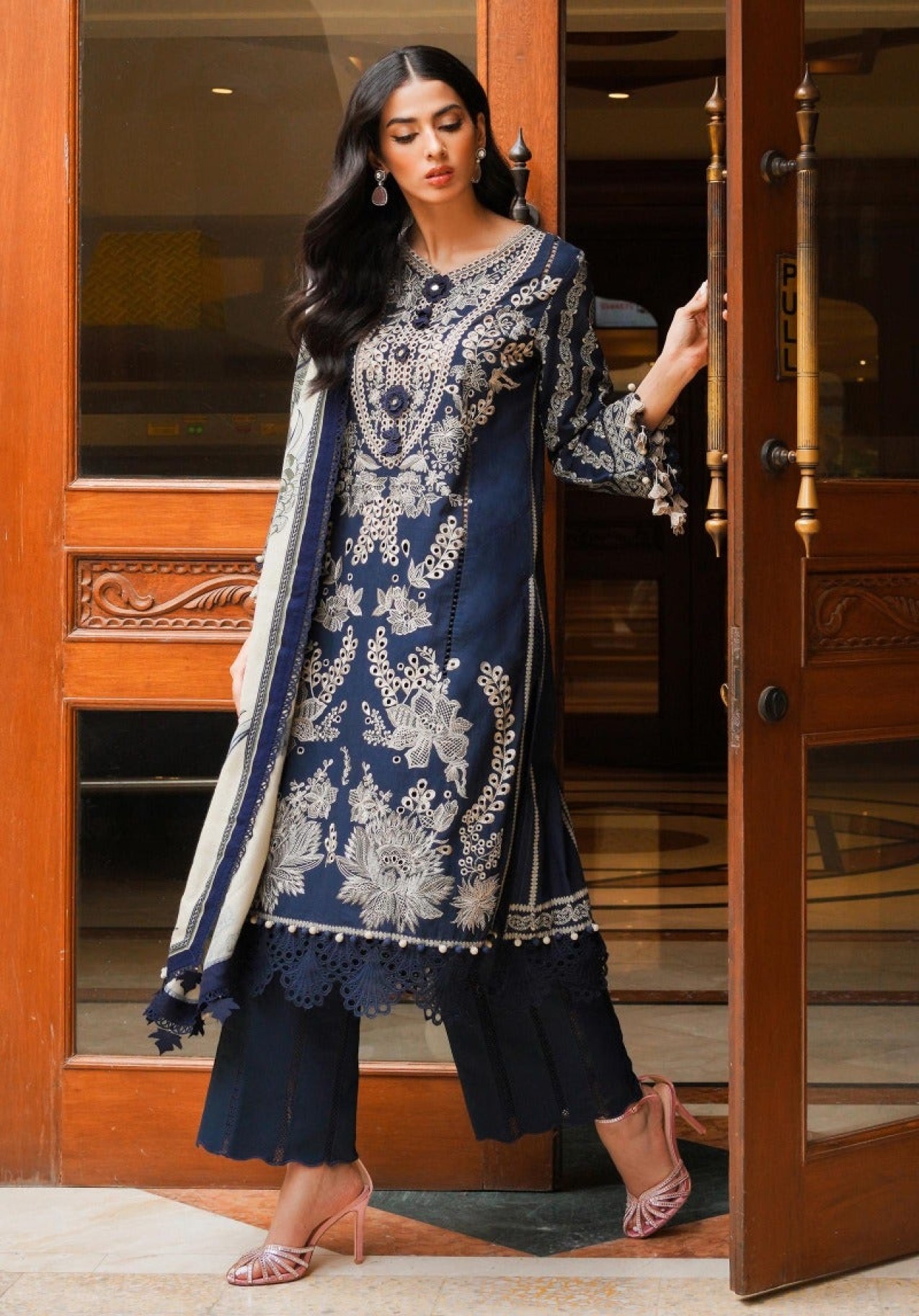 Pakistani Suits Sana Safinaz Muzlin Winter