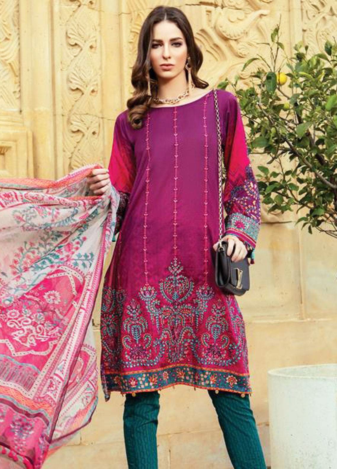 Pics of lawn dresses 2019 best sale